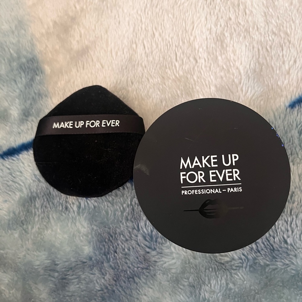 Make Up For Ever powder in Vanilla